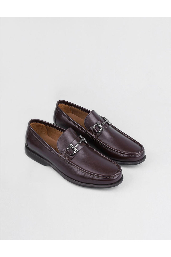 Cabani Shoes Mocassin pour homme en cuir véritable marron avec accessoire de boucle. - Marron