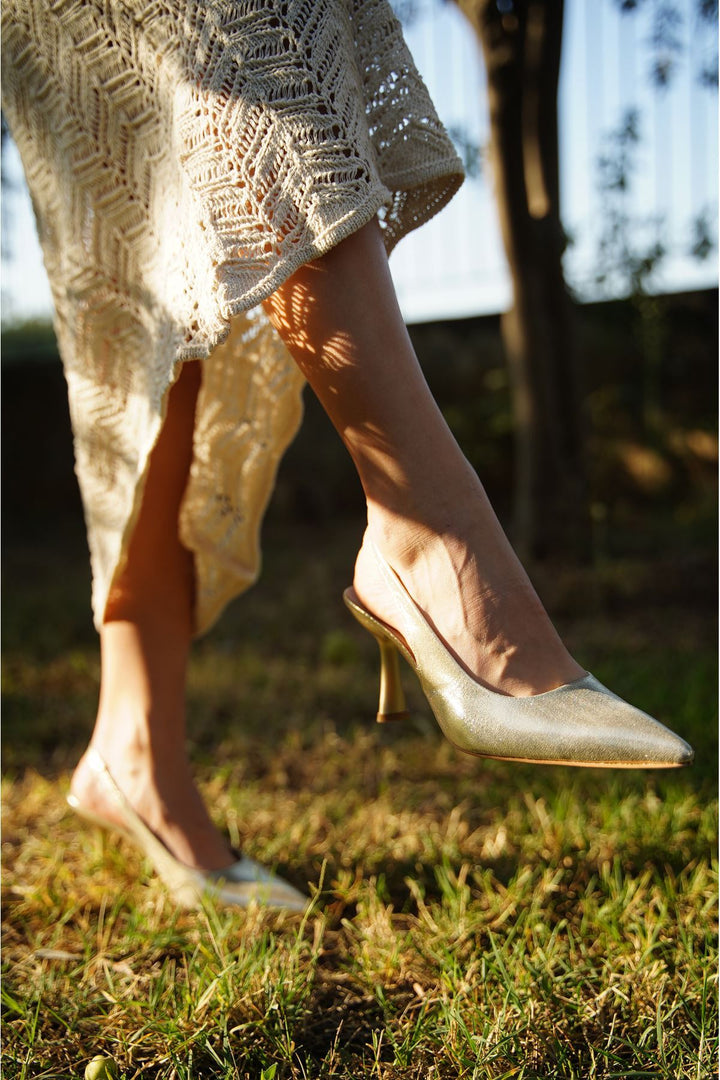 Wavelys Guida Satin Cuir Escarpin à Talon Femme - Satin Beige - Or