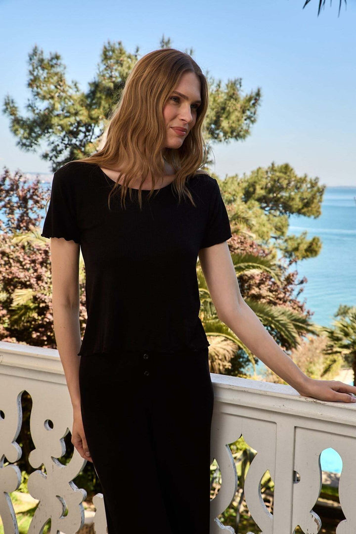 Lovely Things DEBRA T-shirt à manches courtes en modal mélangé - Noir