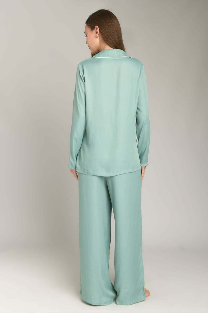 Lovely Things DARLENE Ensemble de Pyjama en Satin avec Chemise à Manches Longues et Pantalon - çağla Verti