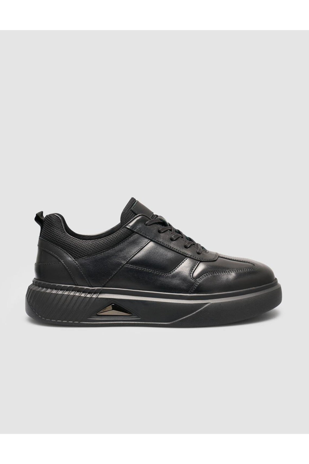 Cabani Shoes Chaussures de sport pour hommes en cuir 100 % avec semelle noire et écusson. - Noir