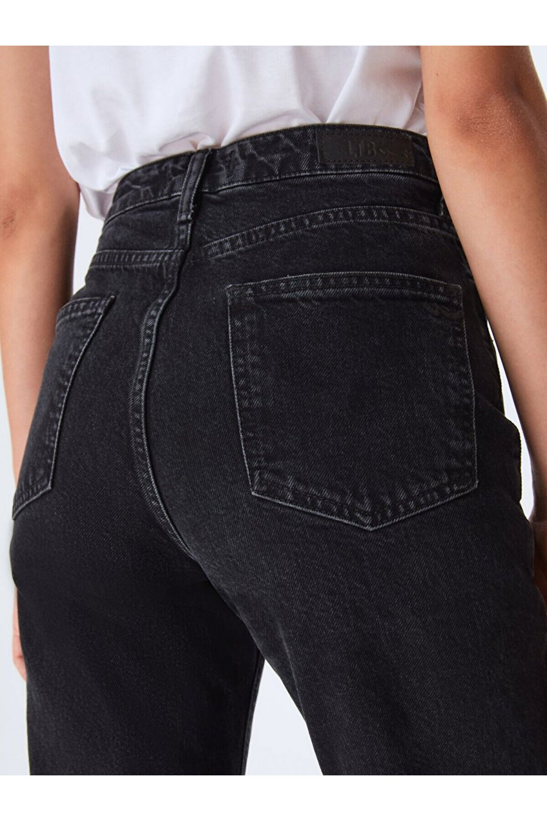 LTB Betiana Pantalon Slim Straight à Fente - Noir_