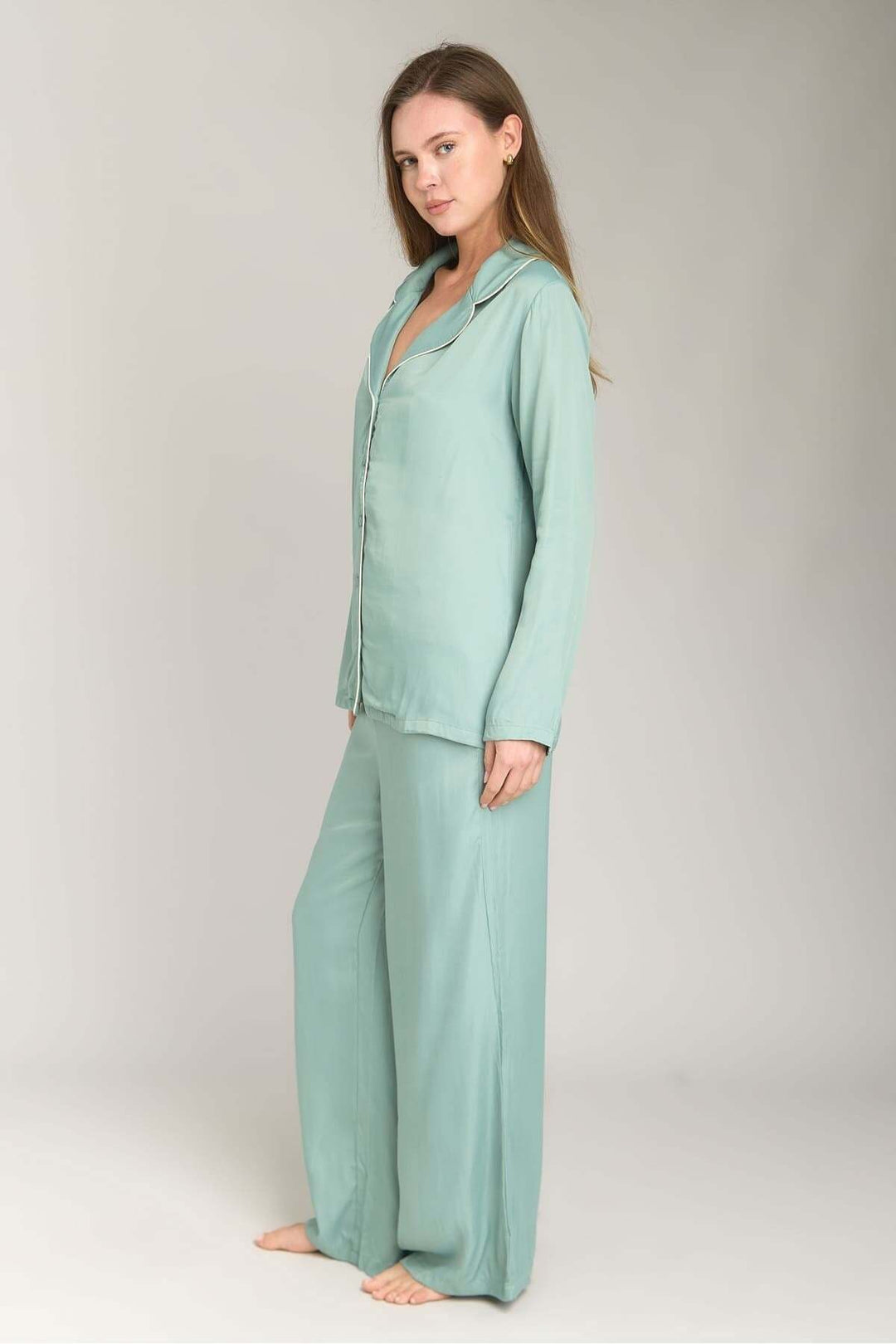 Lovely Things DARLENE Ensemble de Pyjama en Satin avec Chemise à Manches Longues et Pantalon - çağla Verti