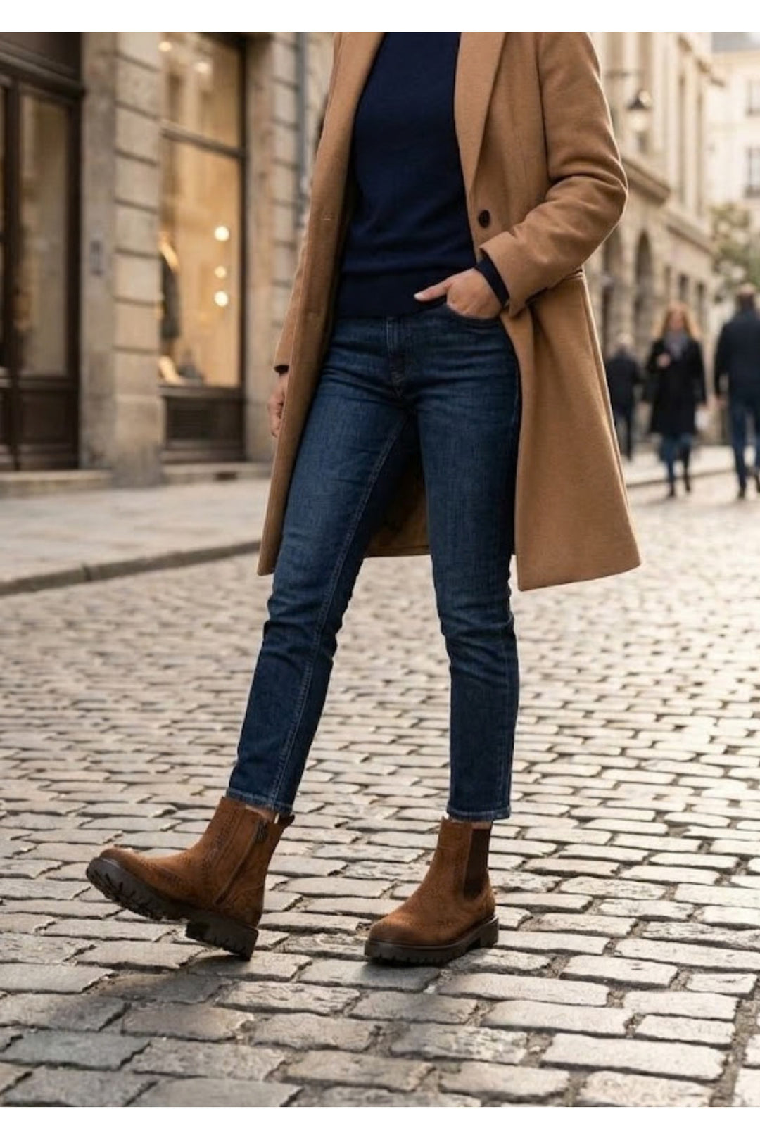 Wavelys ELCHE Bottes pour femmes en cuir suédé véritable couleur tabac avec détails de brûlage spécial et découpe au laser, élégantes et zippées. - Marron