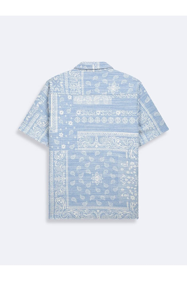 LTB Chemise à col cubain à manches courtes en bleu clair à motifs de foulard. - Multicolore