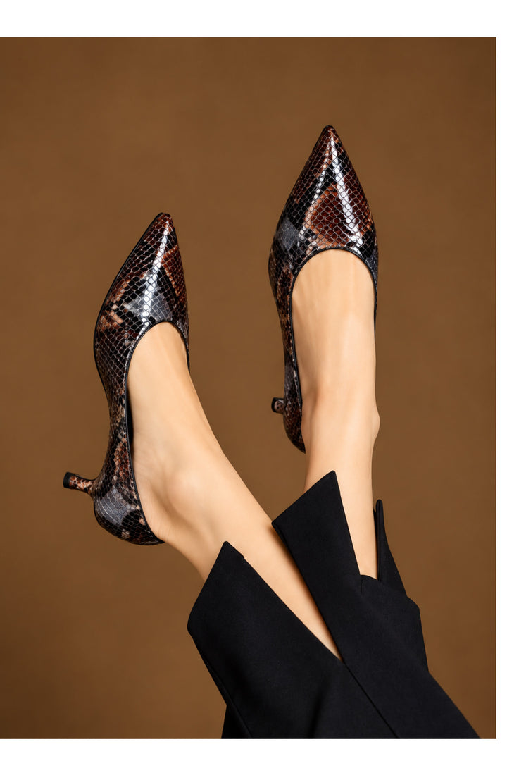 Wavelys Escarpins à talons aiguilles kitten en cuir véritable à motif serpent, avec bout pointu et élégant. - Multicolore