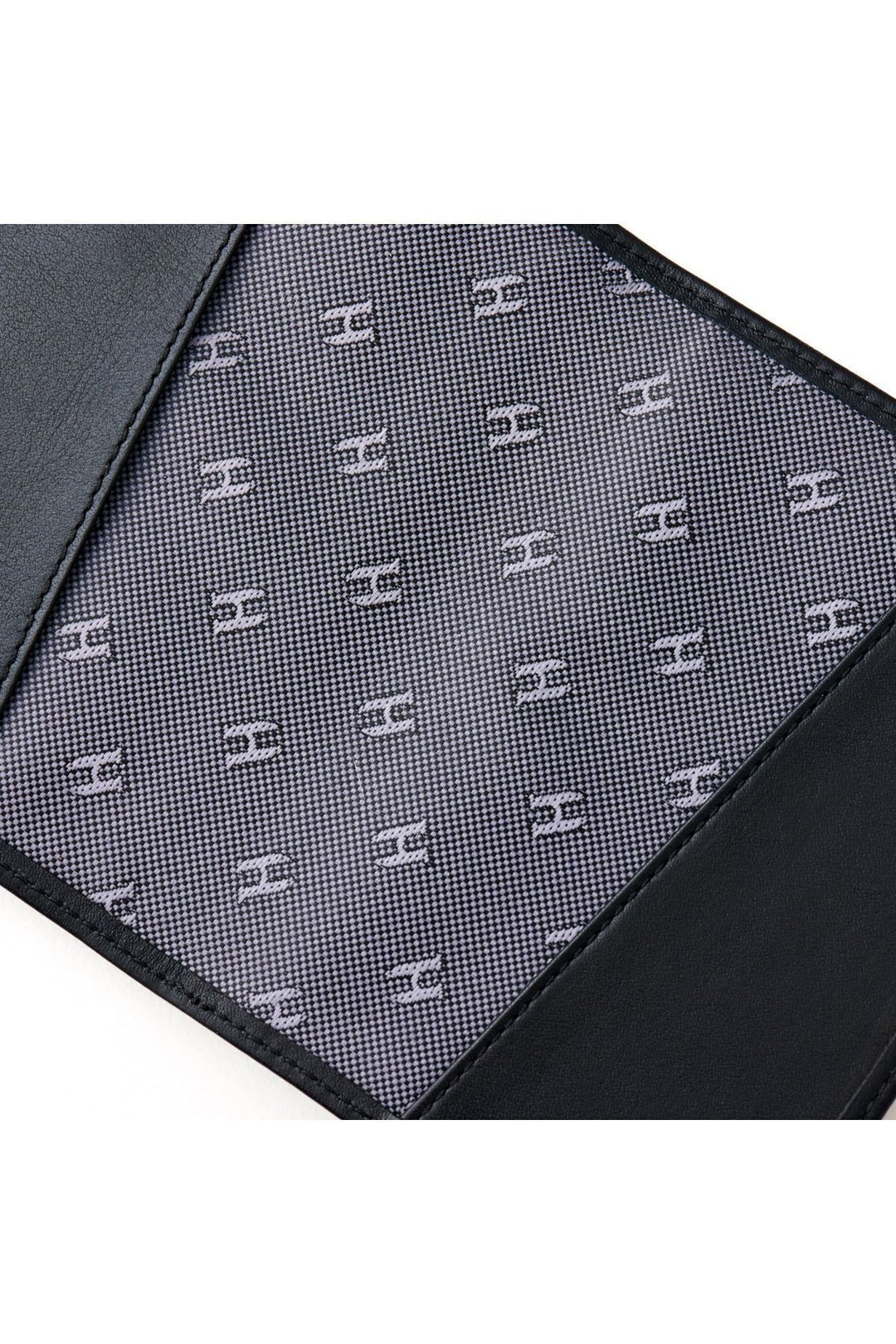 Helmbrook Housse de passeport protégée Rfid en cuir véritable noir unisexe fabriqué à la main par Milton