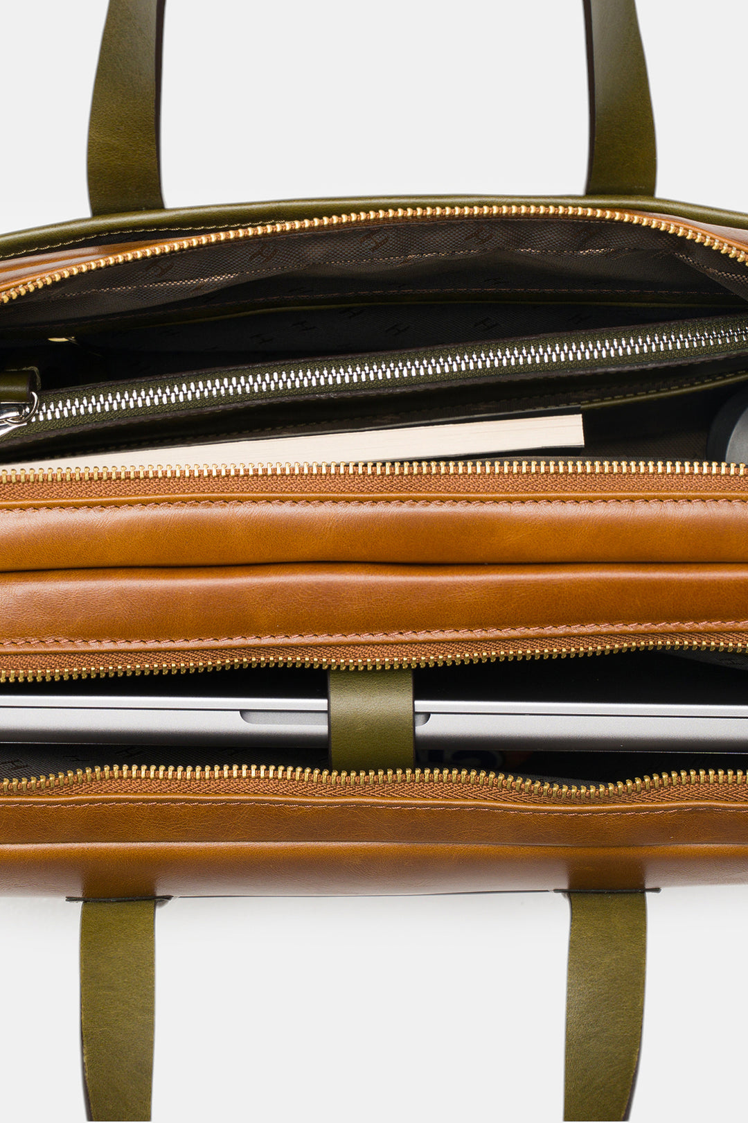 Helmbrook Sac pour ordinateur portable Benedict en cuir véritable 15,6"à deux compartiments pour homme