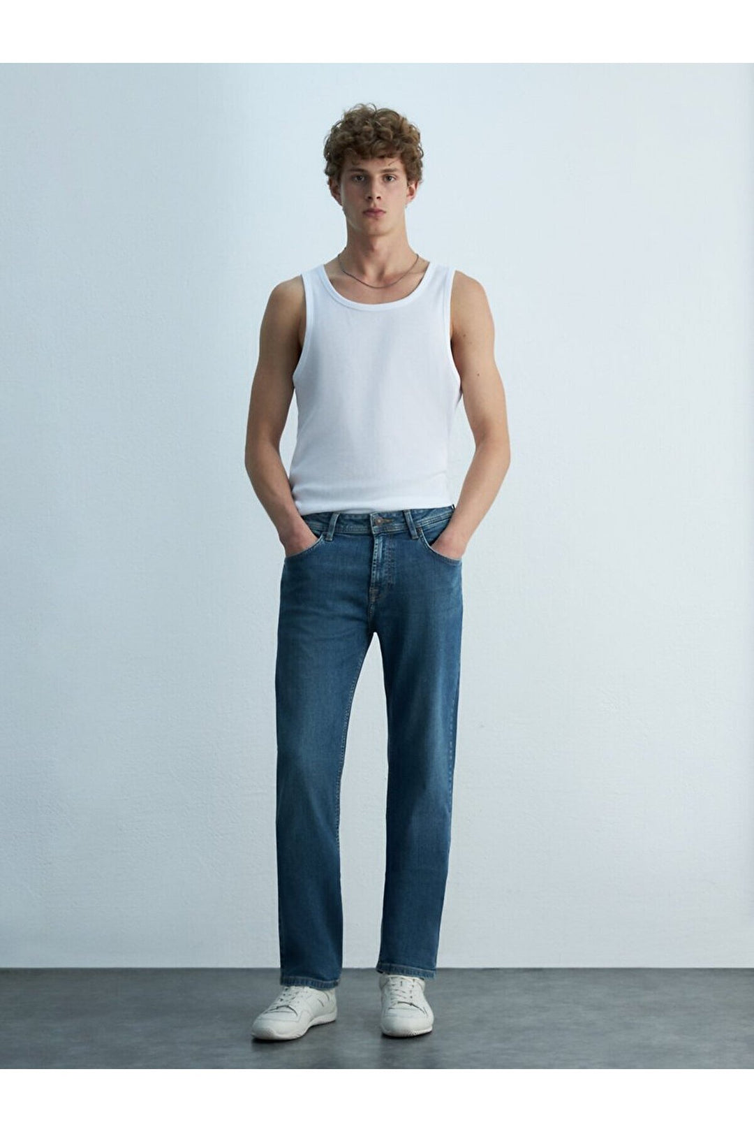 LTB Pantalon en jean à taille moyenne uni Paul P