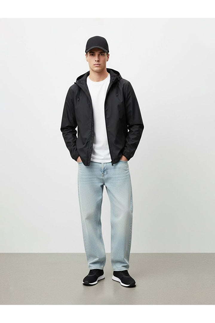 LTB Manteau noir à capuche et manches longues