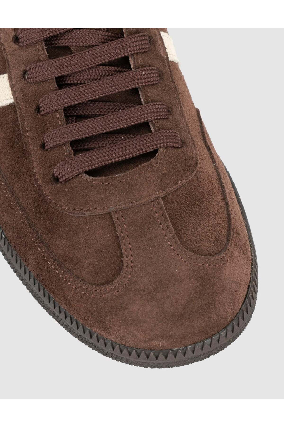 Cabani Shoes Baskets femme en cuir suédé avec détails crème marron - Multicolore