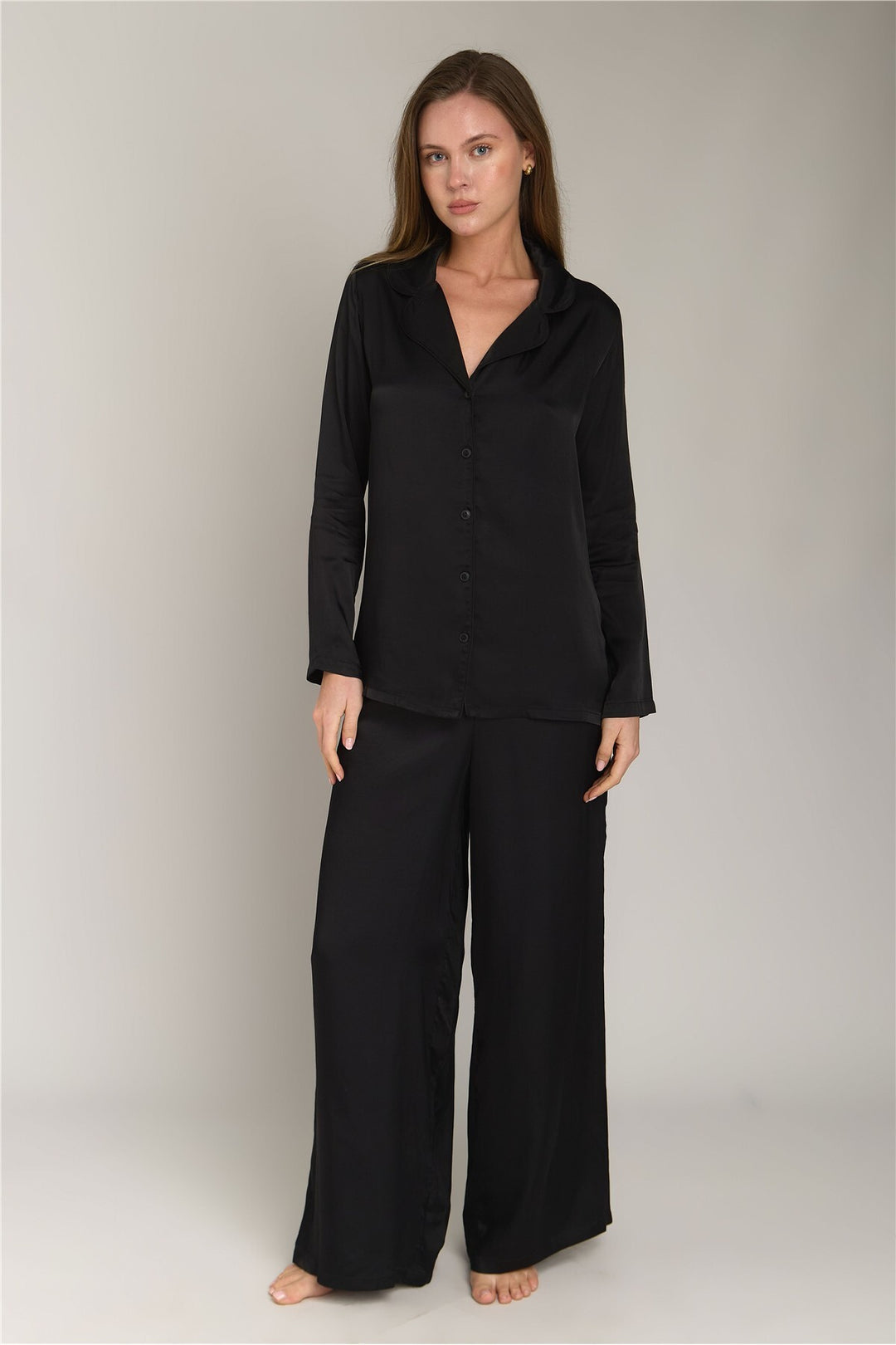 Lovely Things GERALDINE Ensemble de Pyjama en Satin avec Chemise à Manches Longues et Pantalon - Noir