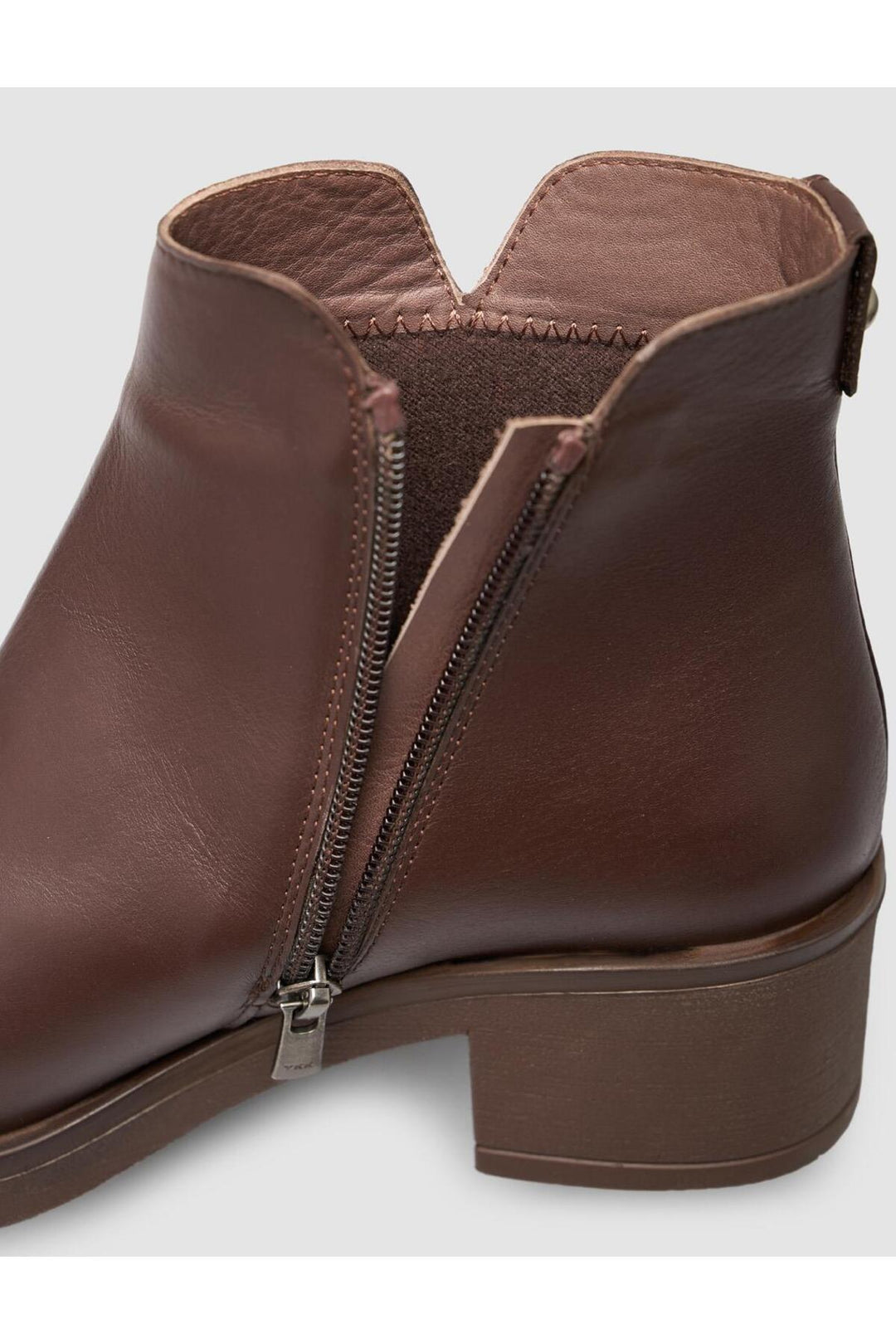 Cabani Shoes Bottines à talons pour femmes en cuir véritable 100 % marron avec clous. - Marron