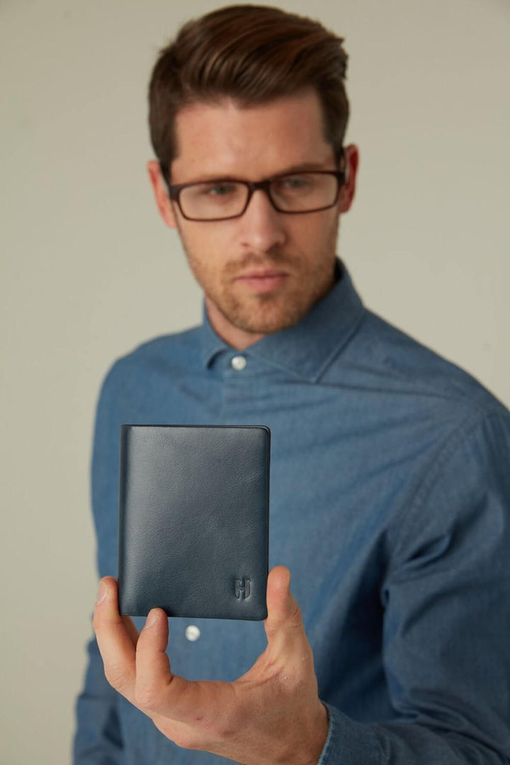 Helmbrook Portefeuille en cuir bleu marine pour homme de Dayton (couleur Plus) Slim Design Multi-Bay Rfid Protected