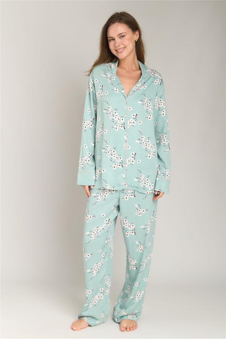 Lovely Things Ensemble de pyjamas avec chemise tissée à manches longues SAKURA - Çağla Green