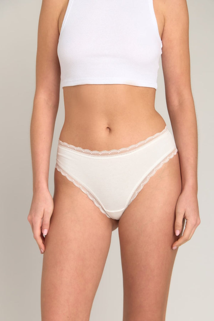 Lovely Things CHERIE Culotte Cheeky en Dentelle Mélangée Modal - Écru