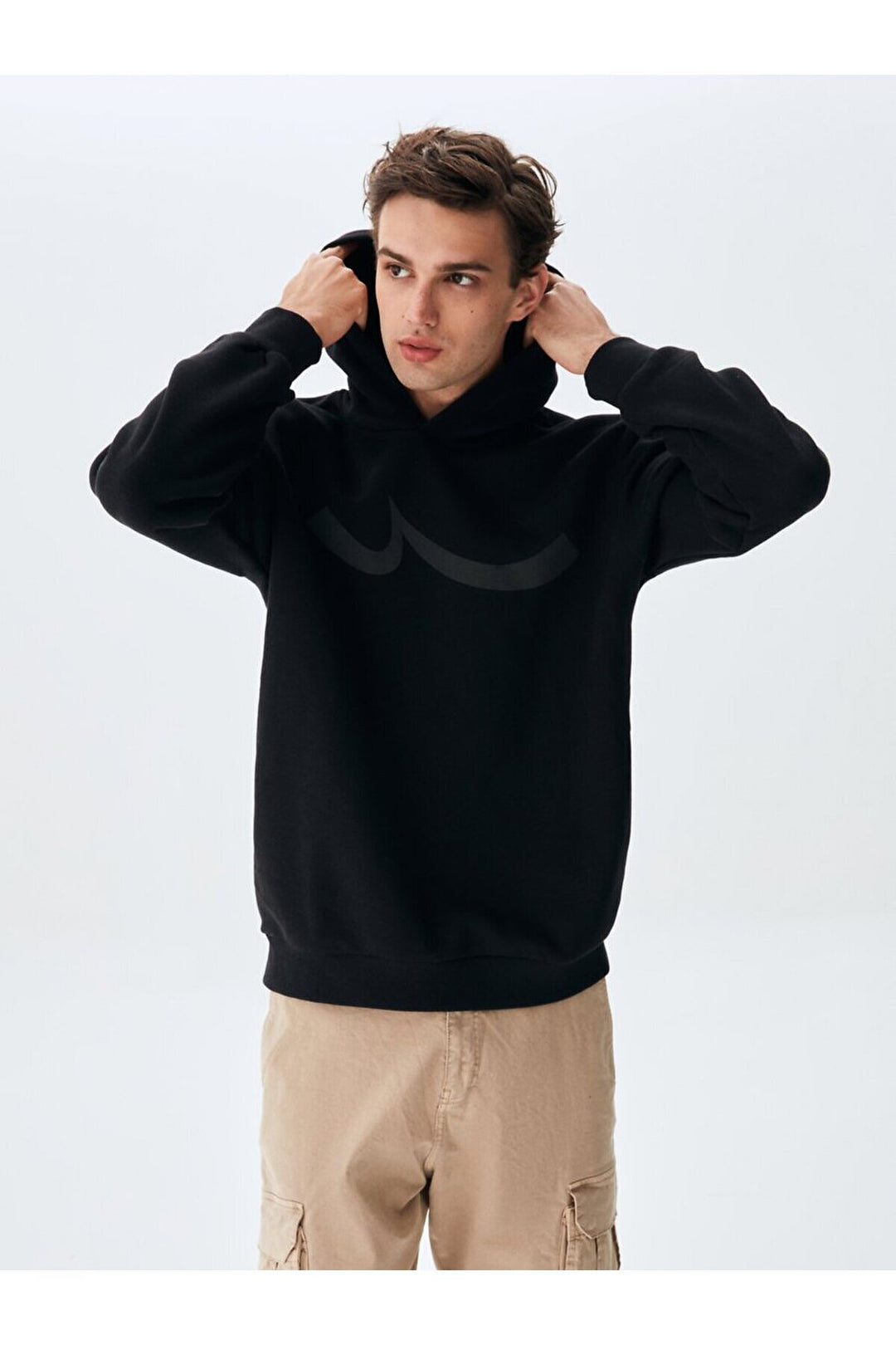 LTB Sweat-shirt noir coupe droite à capuche tendue sans fermeture éclair