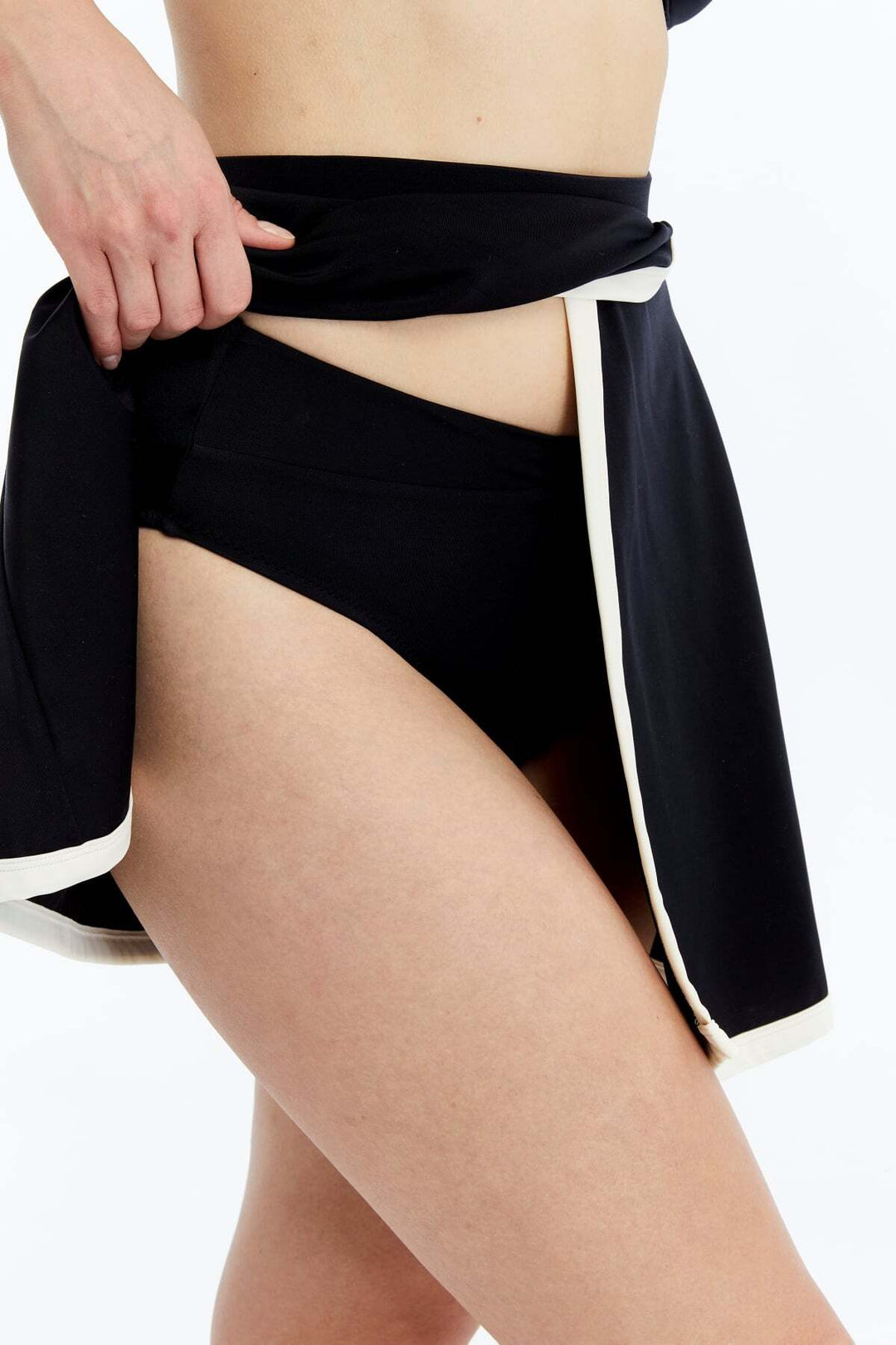 Lovely Things Bas de bikini à jupe MARY - Noir - Blanc
