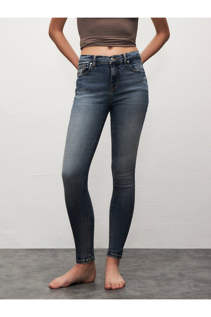LTB Pantalon en jean à taille moyenne avec jambes étroites Tanya X