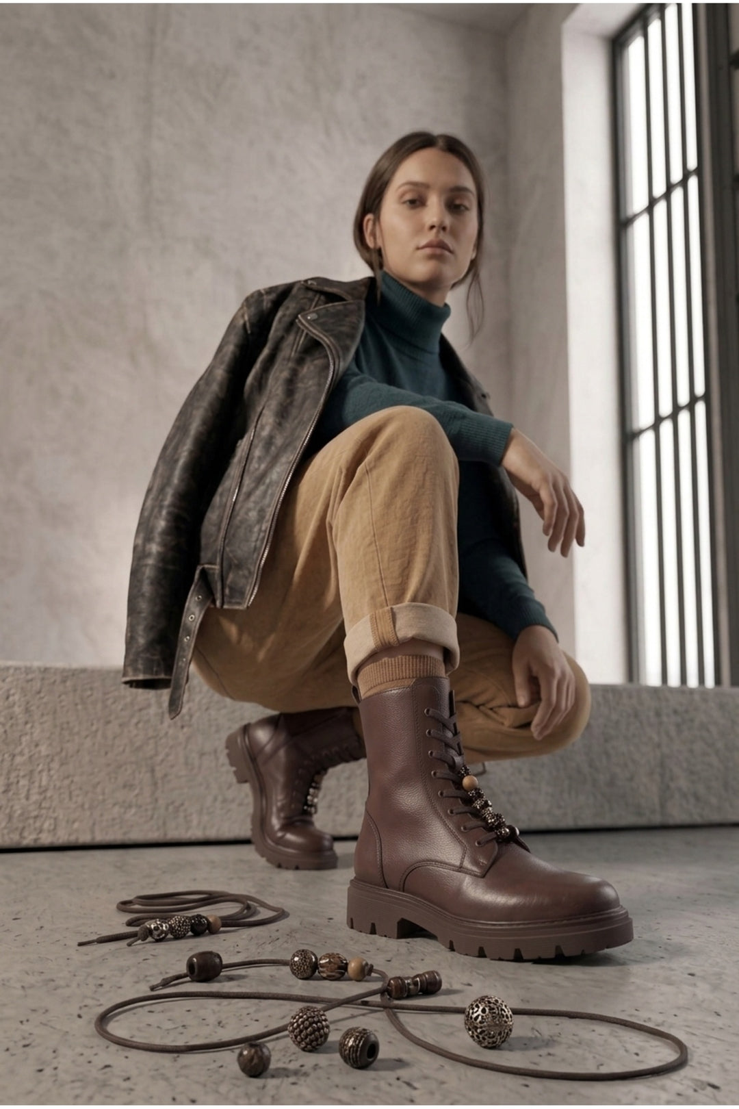 Wavelys ELCHE Bottes à lacets pour femmes en cuir véritable marron, confortables et pratiques avec fermeture éclair. - Marron