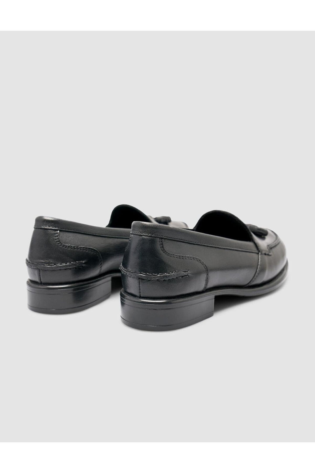 Cabani Shoes Loafer femme en cuir véritable noir avec franges à 100%. - Noir