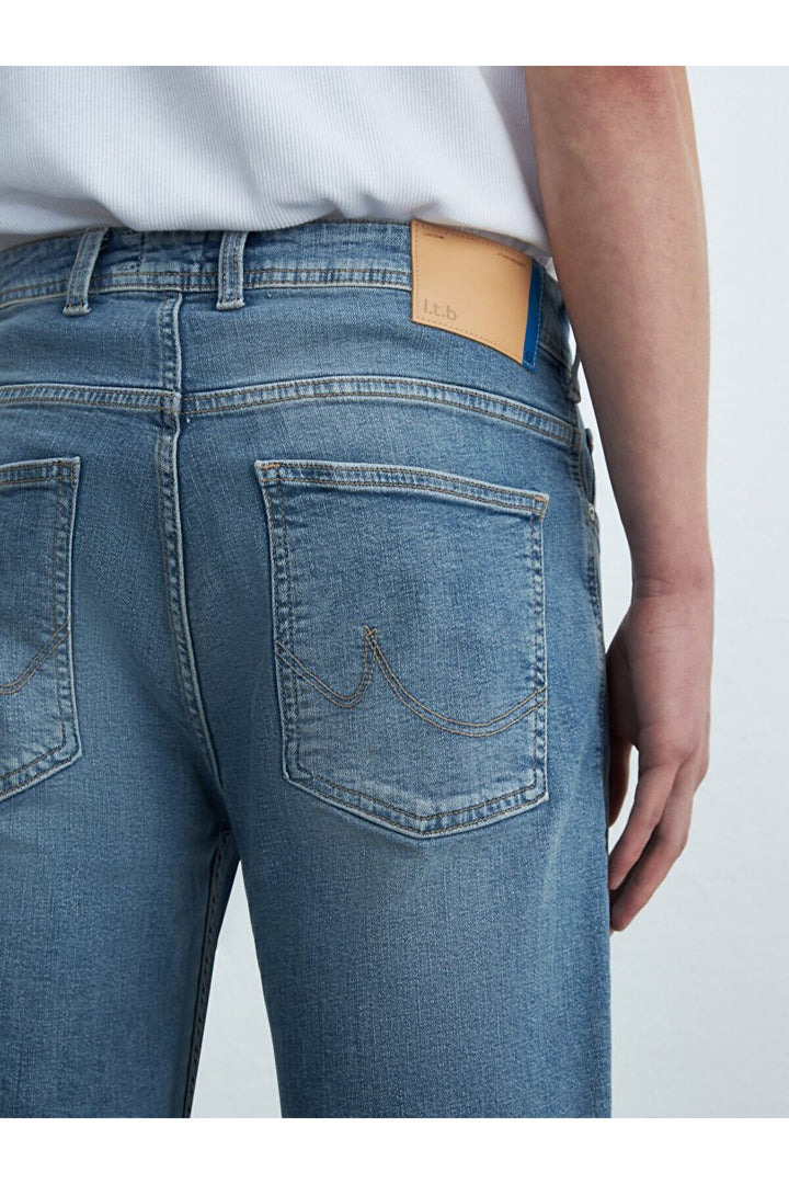 LTB Pantalon en jean à taille moyenne uni Paul P