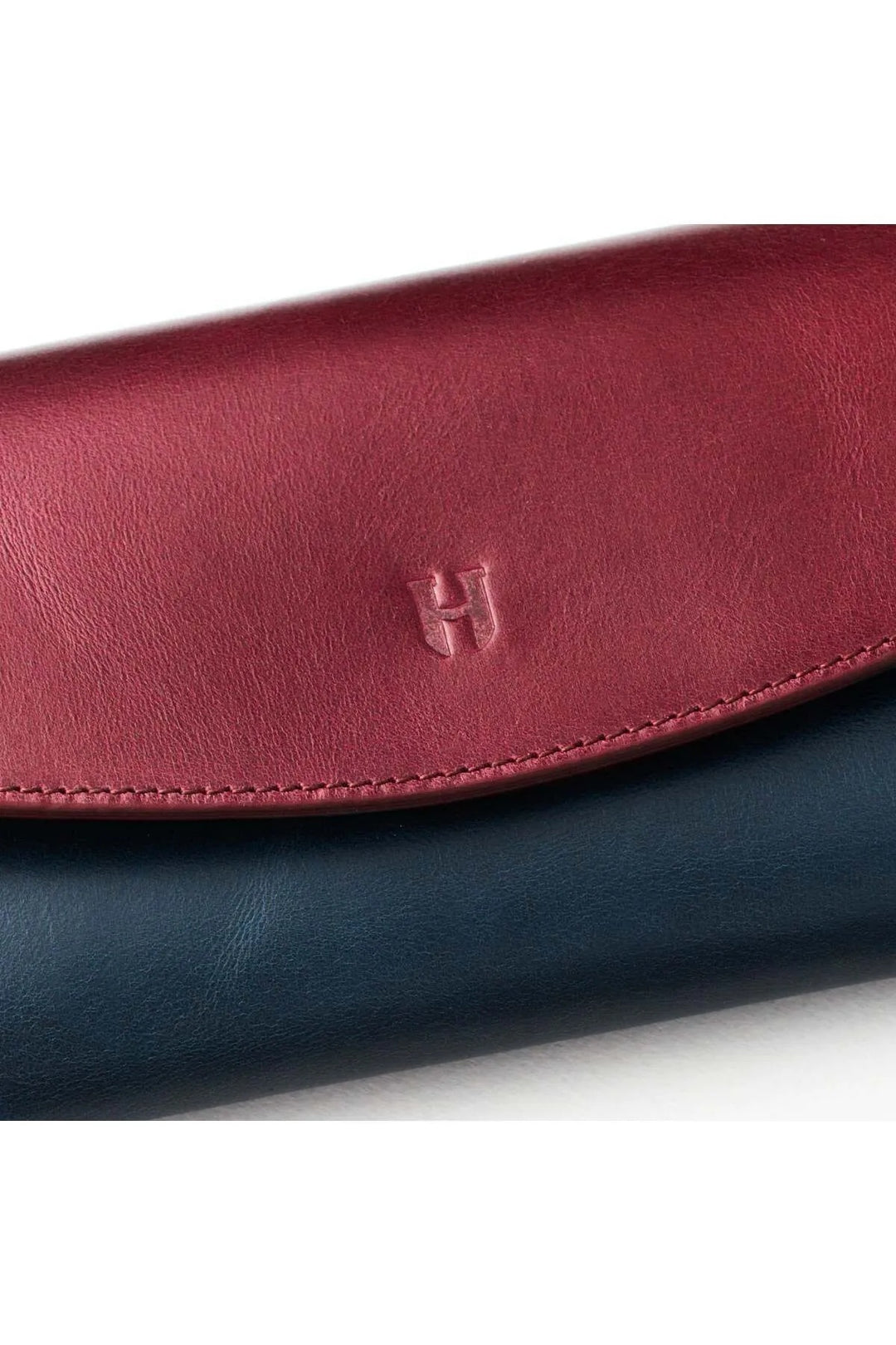 helmbrook Porte-cartes à compartiments multiples en cuir pour femme Ashley avec fermeture à glissière protégée par RFID, bordeaux, bleu marine