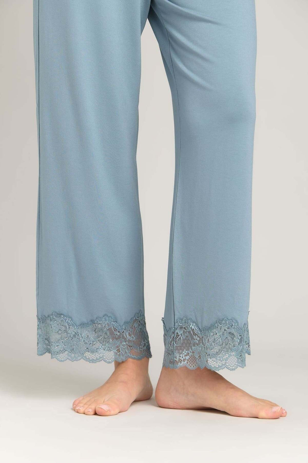Lovely Things SOPHIA Ensemble de Pyjama Chemisier à Manches 3/4 et Pantalon - Bleu