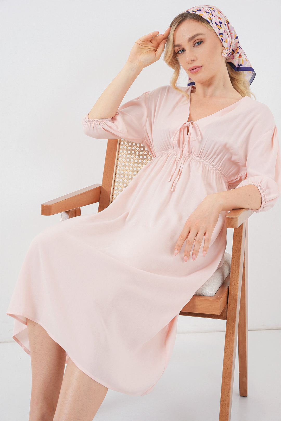 Bigdart Robe à décolleté en V avec taille froncée 2570 - Poudré