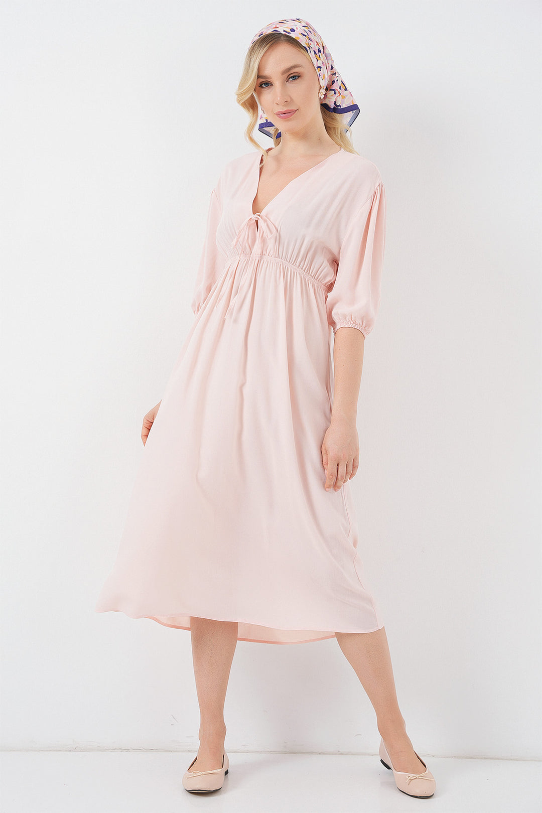 Bigdart Robe à décolleté en V avec taille froncée 2570 - Poudré