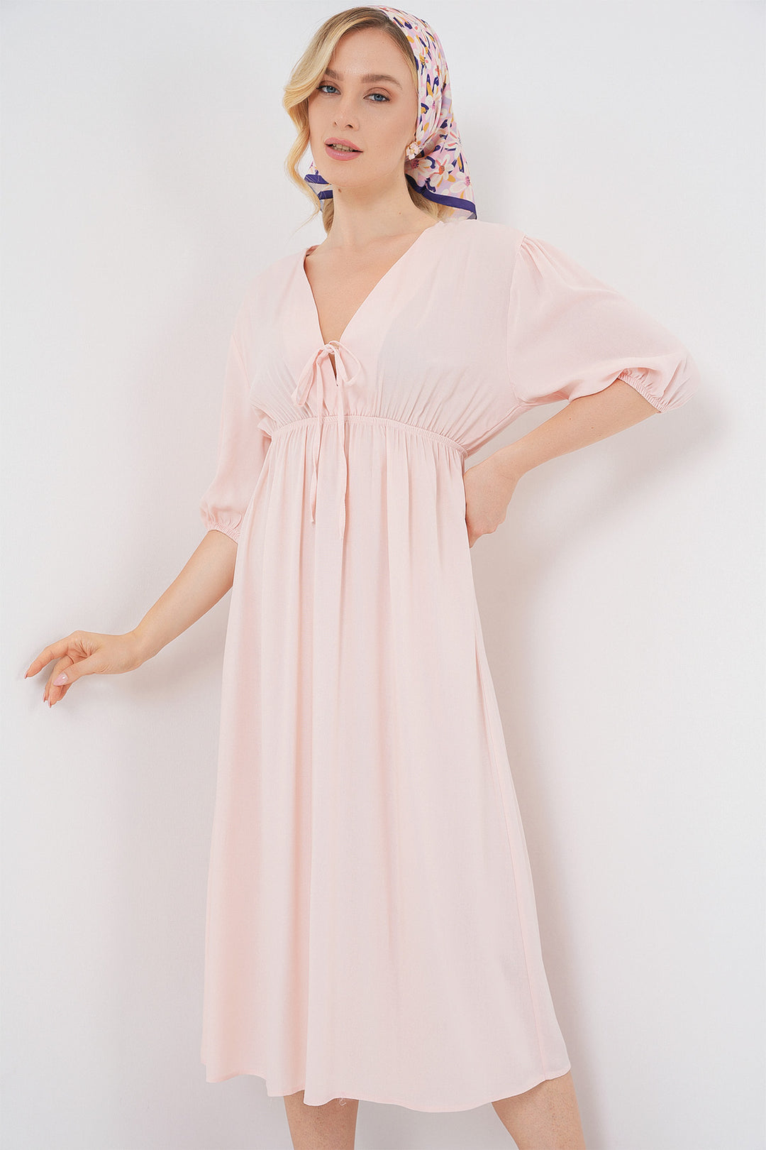 Bigdart Robe à décolleté en V avec taille froncée 2570 - Poudré