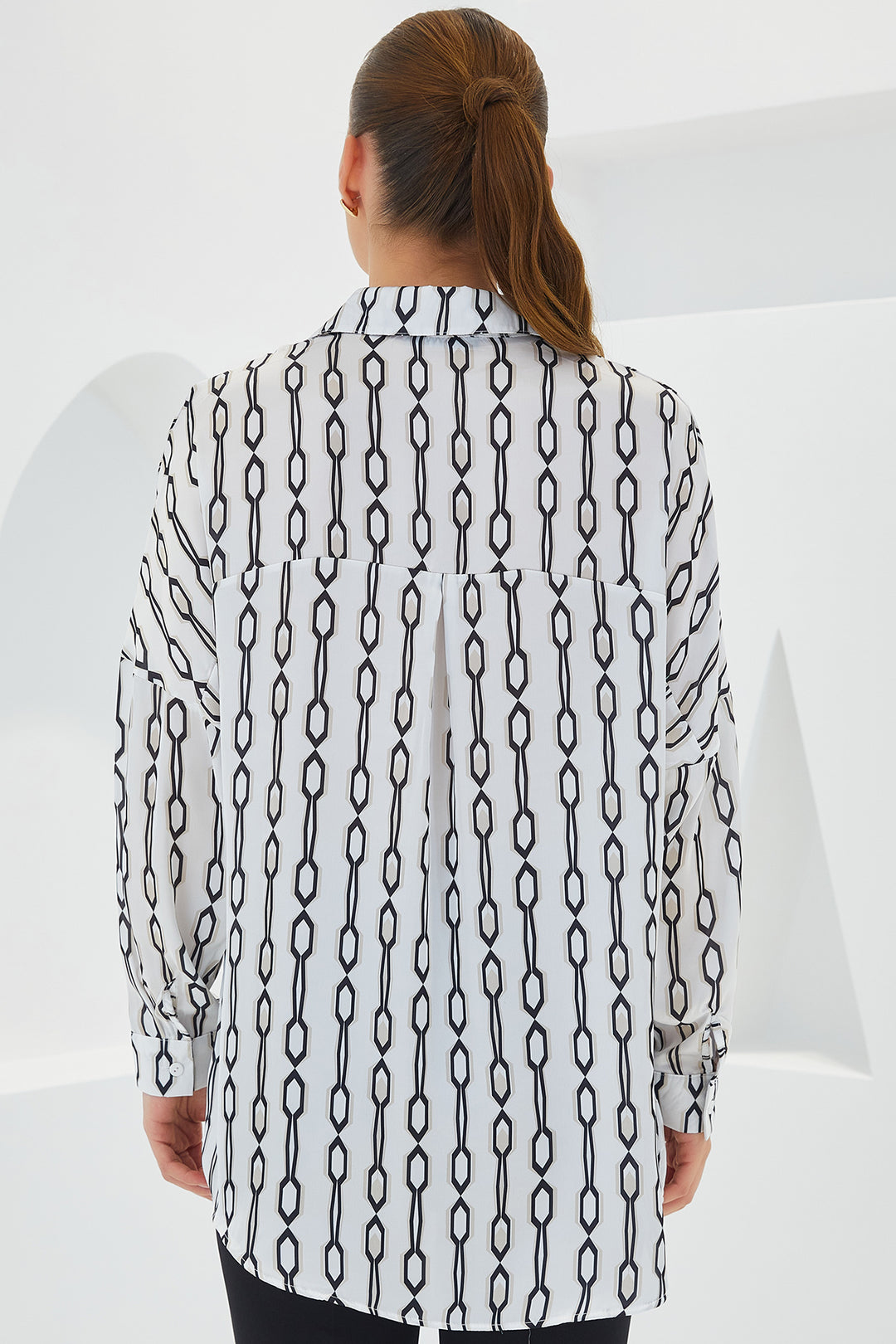 Bigdart Chemise en satin oversize noir et blanc à motifs pour femme 3985