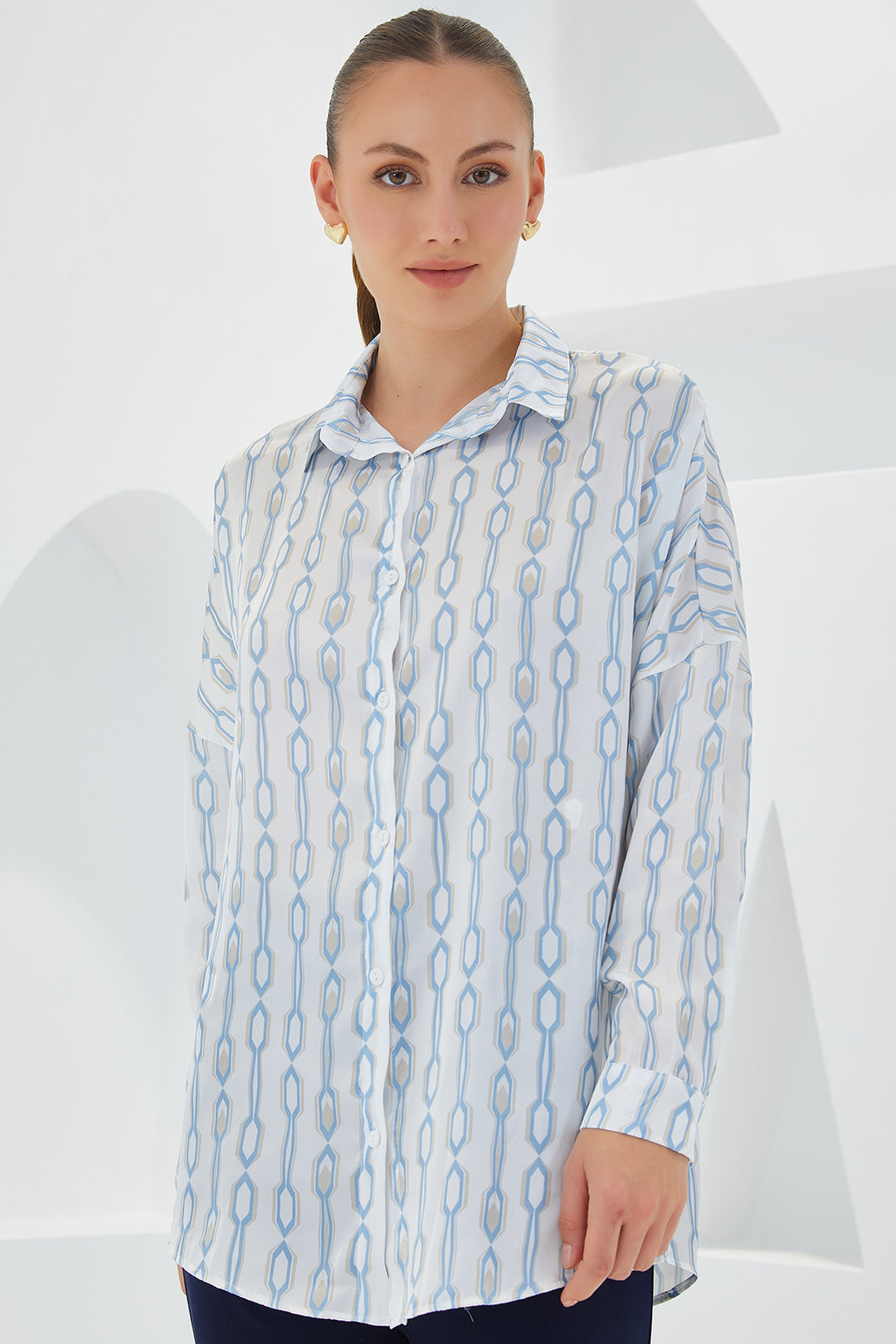 Bigdart Chemise en satin oversize turquoise et blanc à motifs pour femme 3985