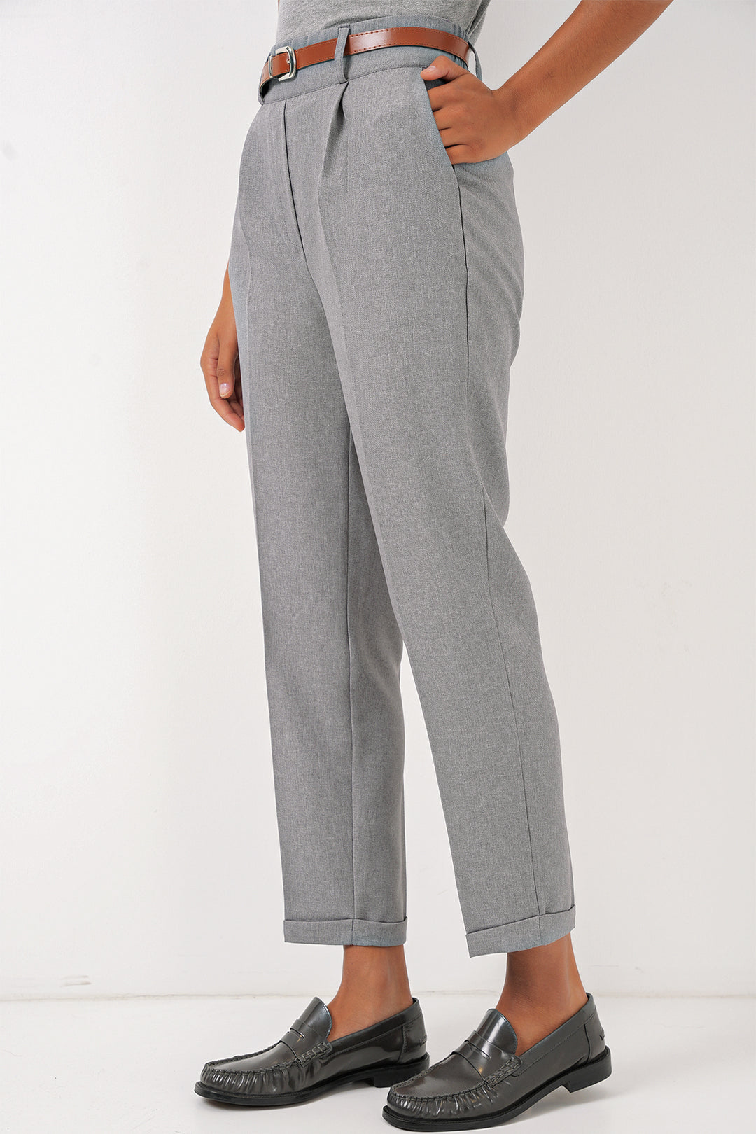 Bigdart Pantalon en Tissu à Pli et Ceinture Femme 6686 - Gris
