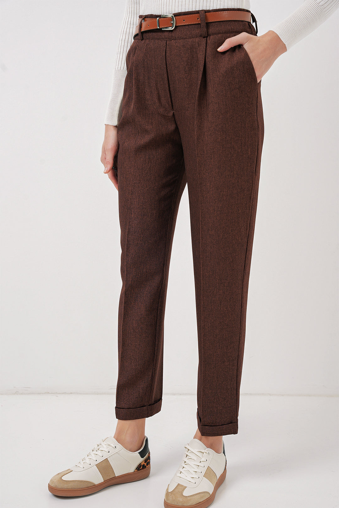 Bigdart 6686 Pantalon en tissu à plis et ceinture pour femme - Marron