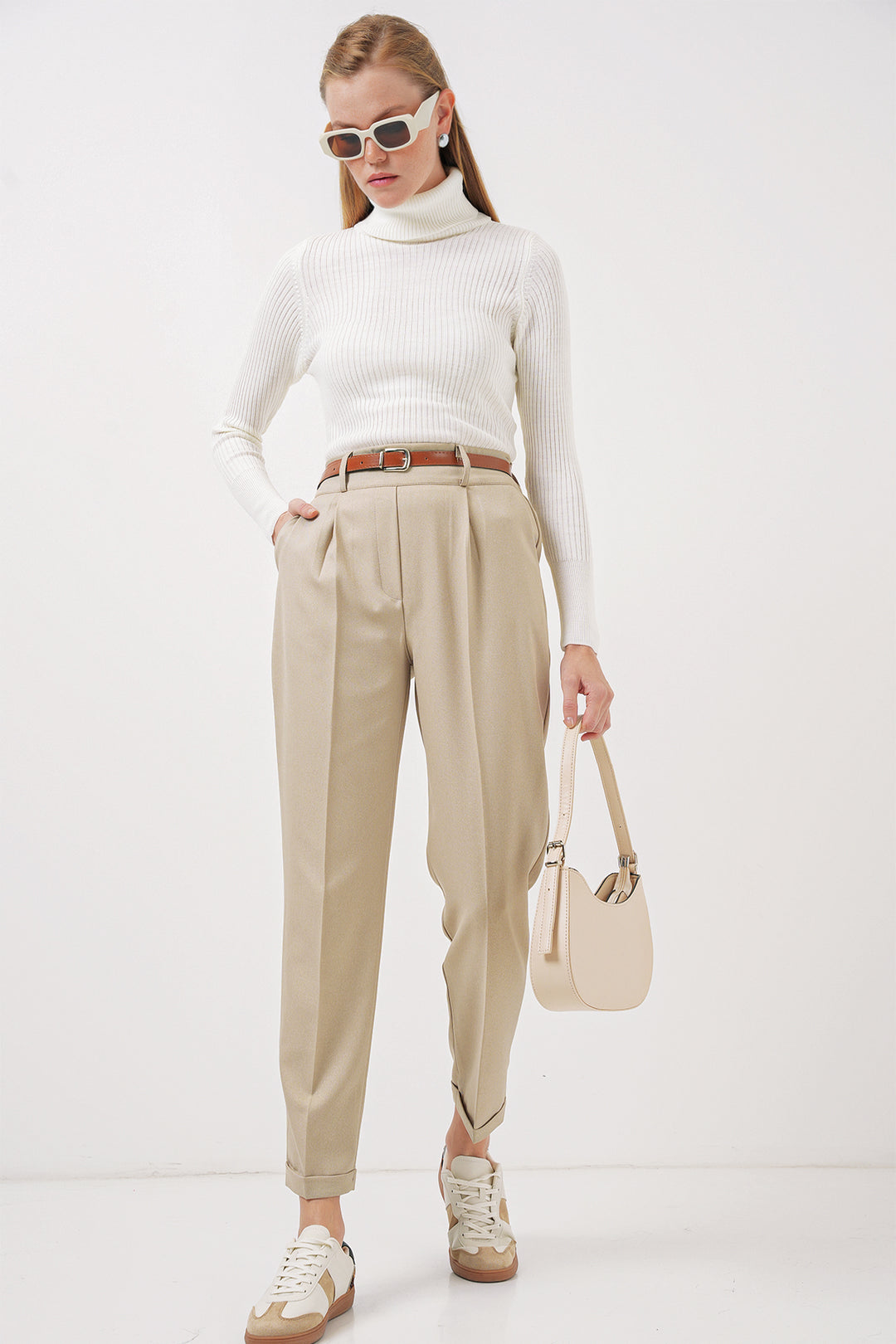 Bigdart 6686 Pantalon en tissu plissé avec ceinture pour femme - Crème