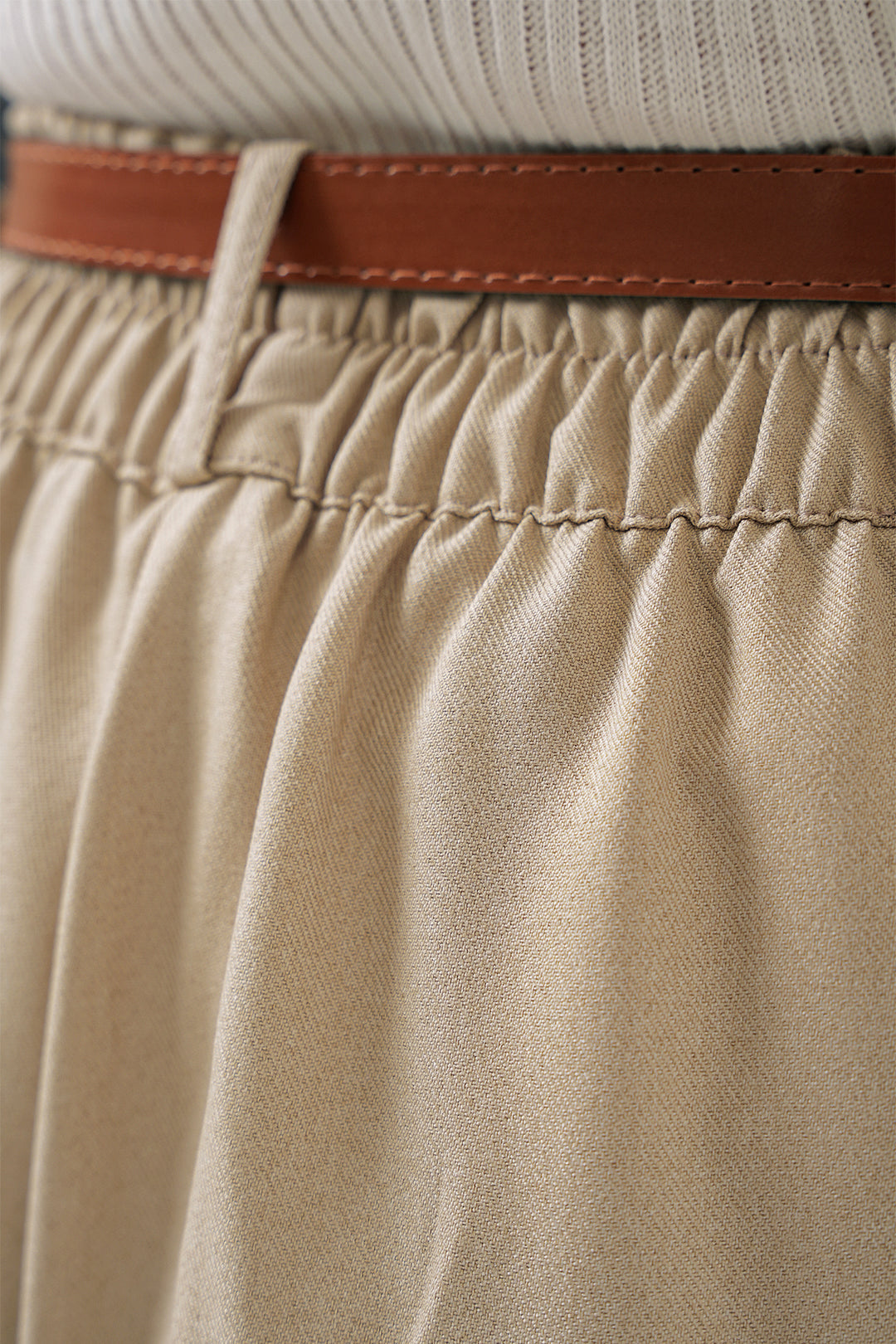Bigdart 6686 Pantalon en tissu plissé avec ceinture pour femme - Crème