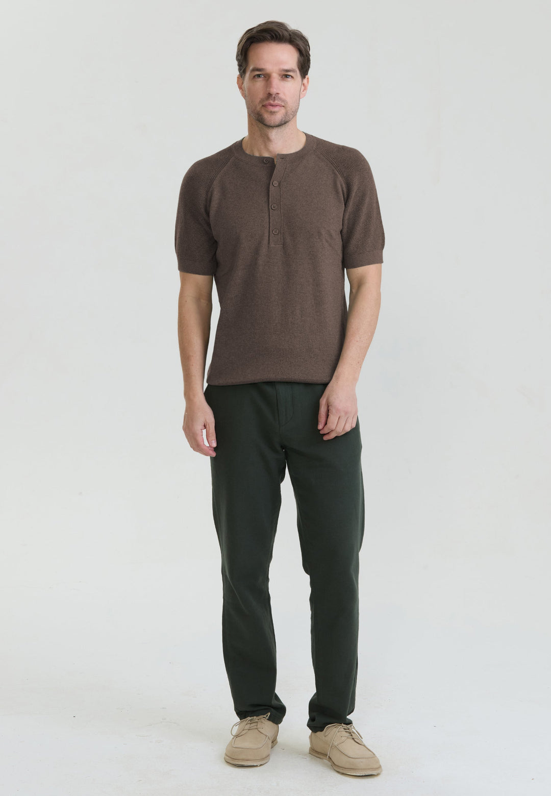 Felix Hardy T-shirt en tricot à col rond pour homme avec détails de fermeture à boutons - Marron