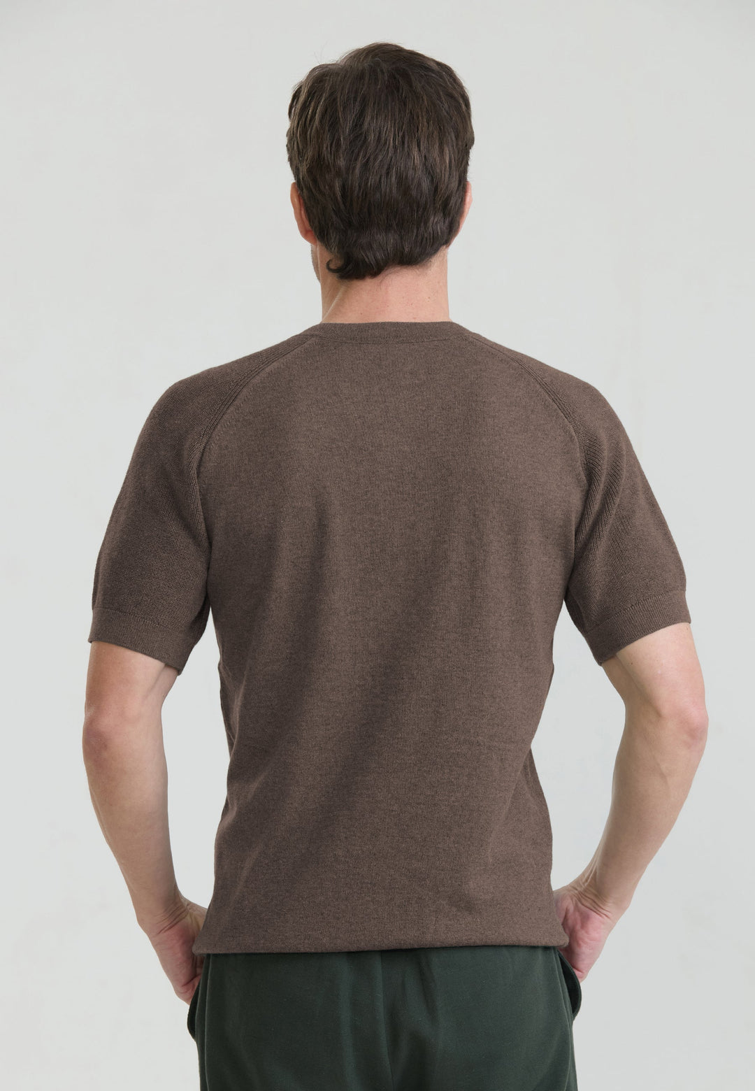 Felix Hardy T-shirt en tricot à col rond pour homme avec détails de fermeture à boutons - Marron