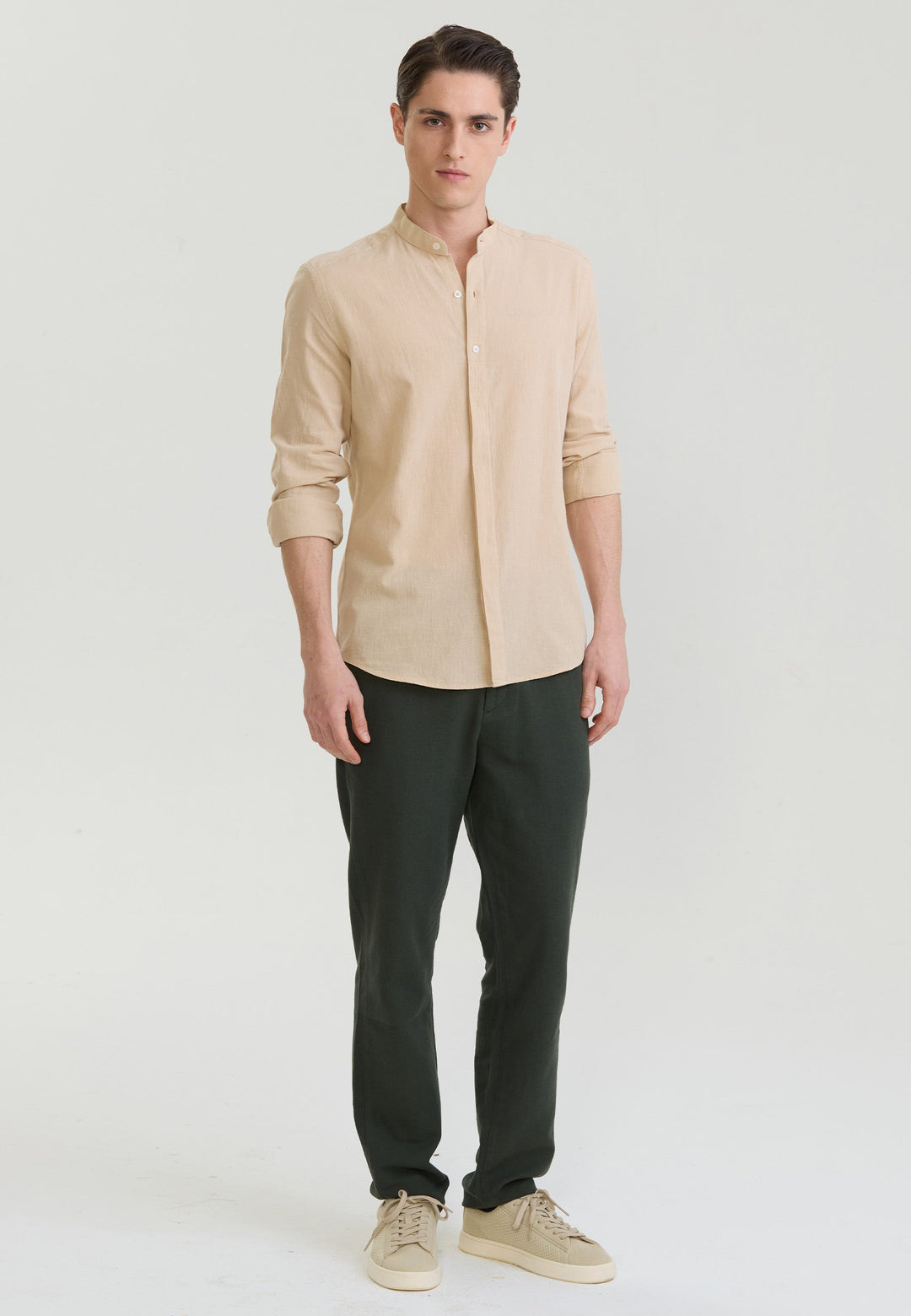 Felix Hardy Chemise à col mao en lin mélangé pour homme - Beige