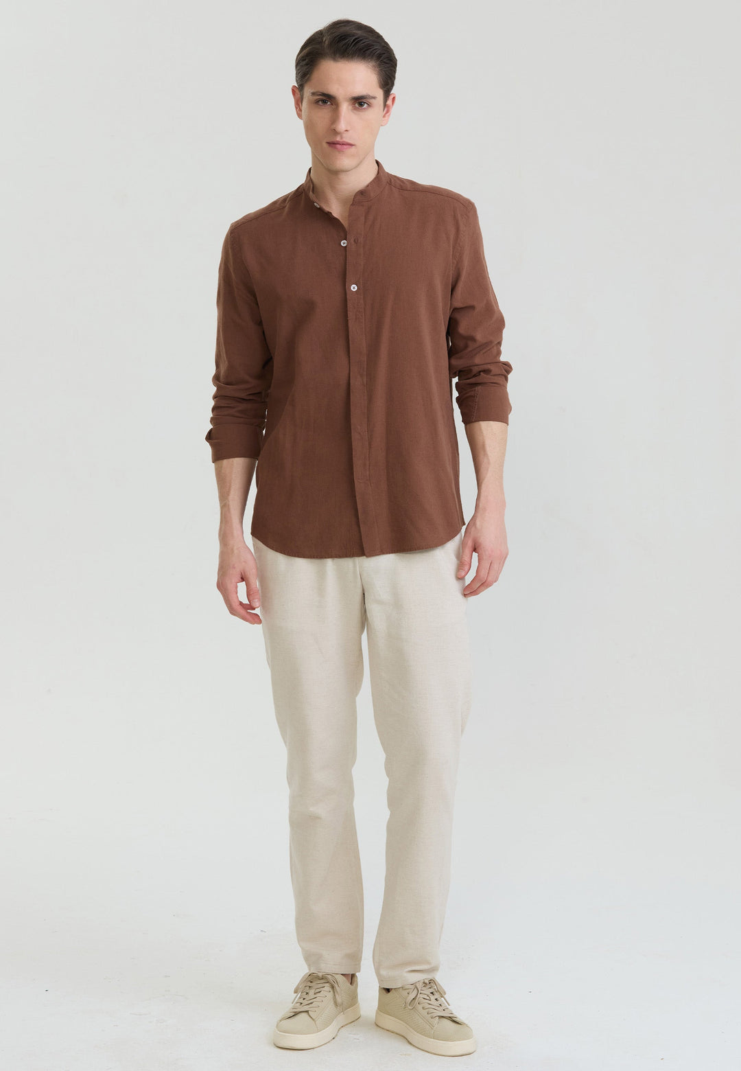 Felix Hardy Chemise à col mao en lin mélangé pour homme - Marron