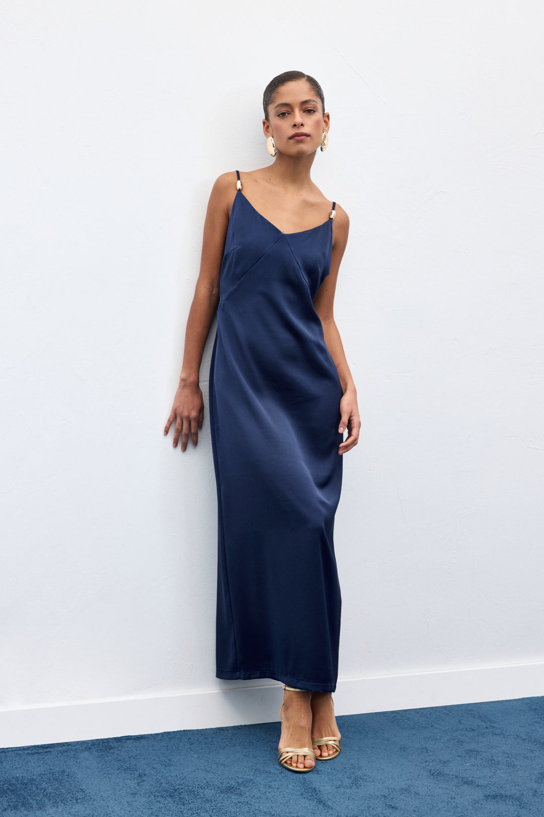 Sateen Robe Satinée à Bretelles avec Détails Accessoires - Bleu marine
