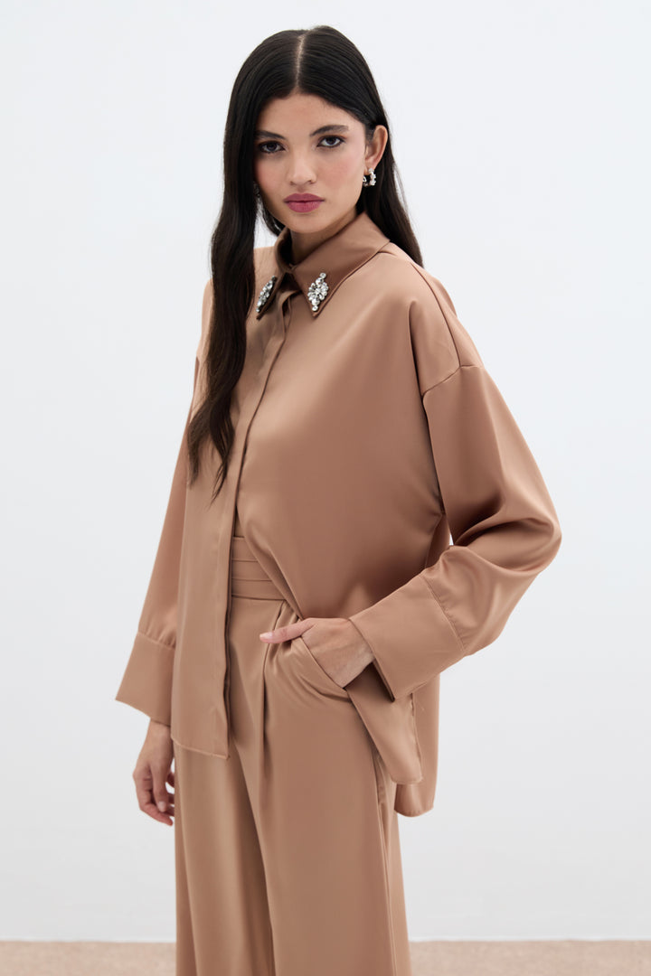 Sateen Chemise avec Détails Accessoires - camel