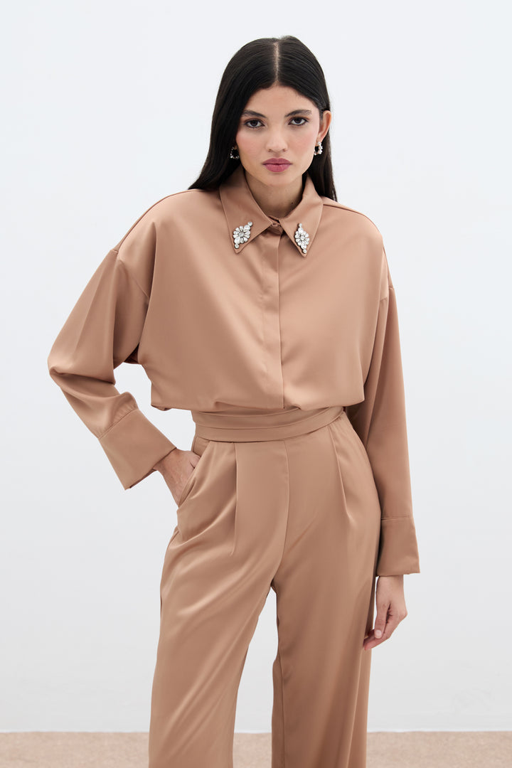 Sateen Chemise avec Détails Accessoires - camel