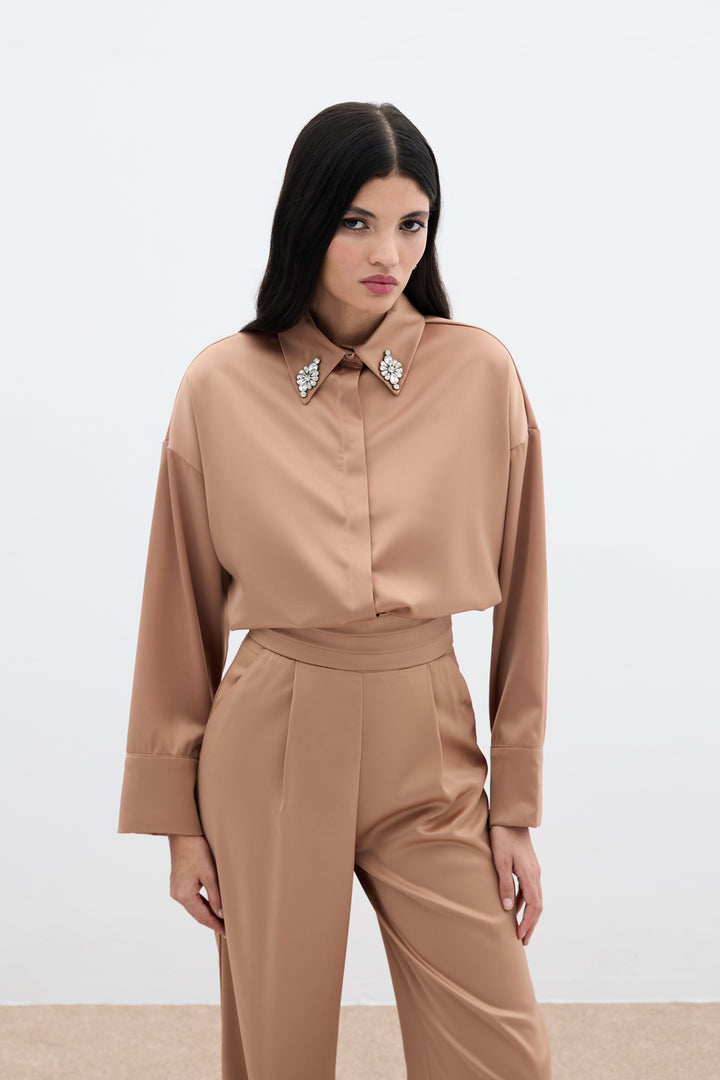 Sateen Chemise avec Détails Accessoires - camel