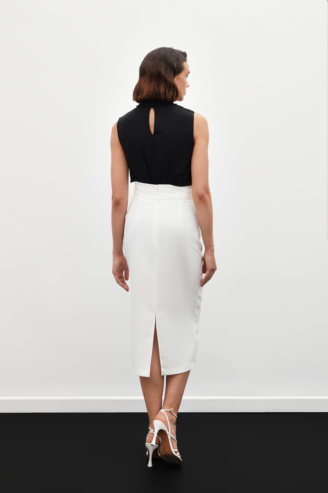 Sateen Jupe crayon avec détail d'accessoire - Écru