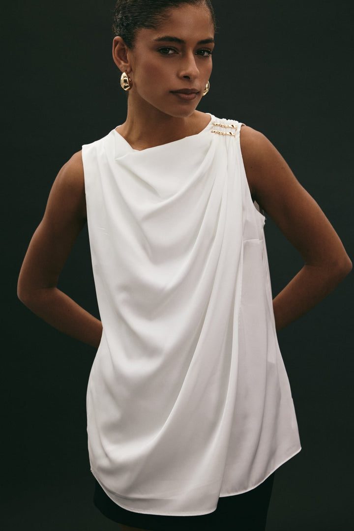 Sateen Blouse Sans Manches avec Détail Accessoire - Écru