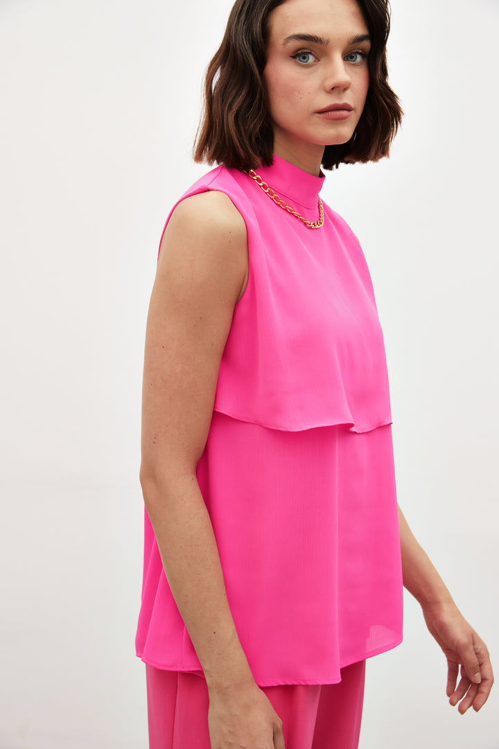 Sateen Blouse volantée avec détails d'accessoires - Fuchsia