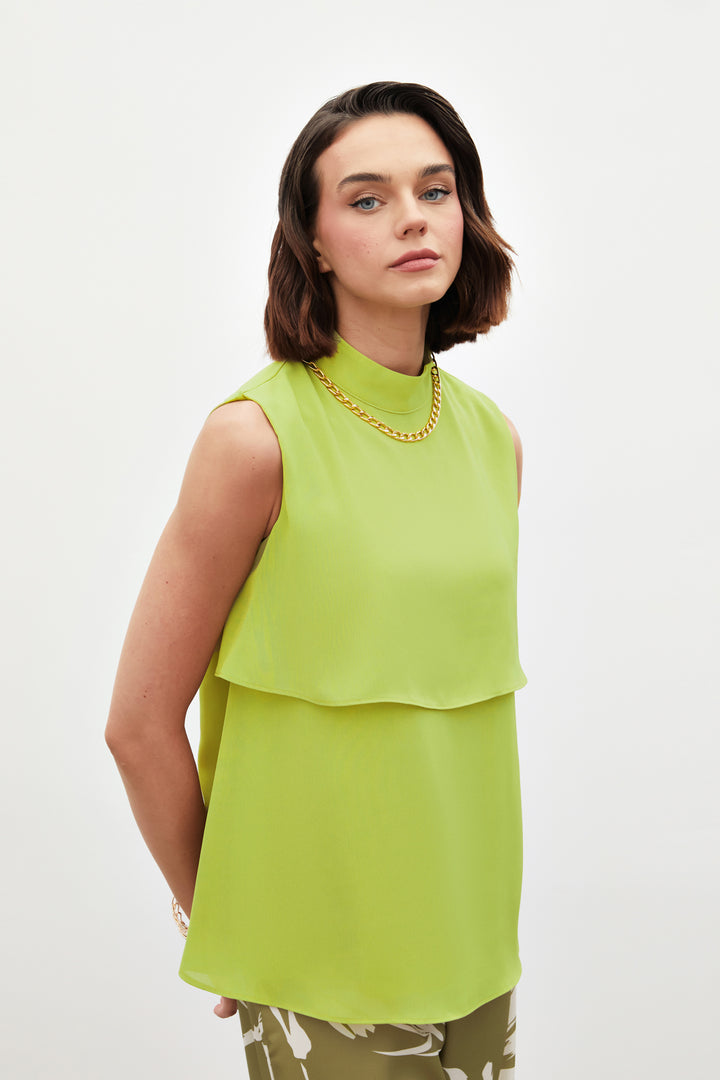 Sateen Blouse volantée avec détails d'accessoires - yag Vert