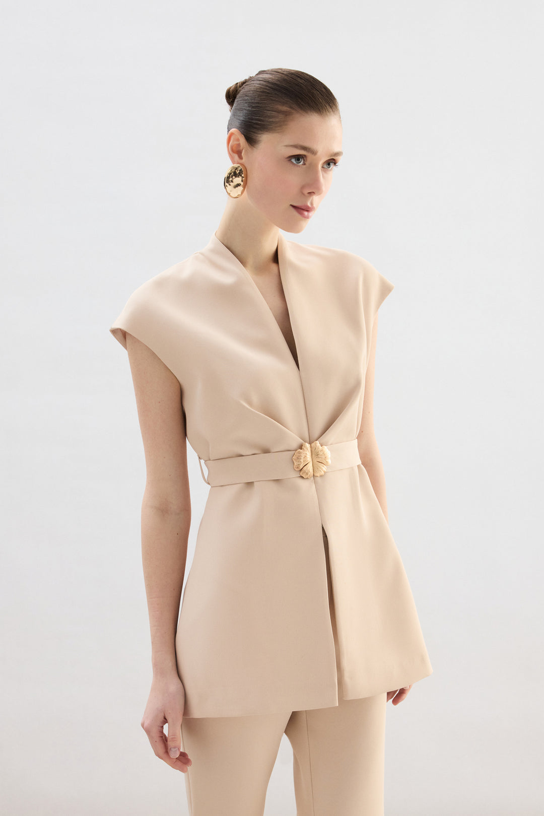 Sateen Blouse Sans Manches Avec Ceinture - Beige
